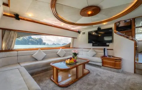 Яхта FERRETTI 80FT SOFIA