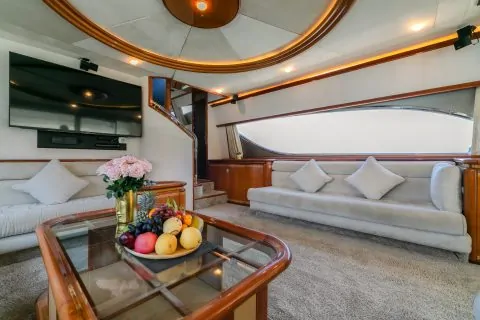 Яхта FERRETTI 80FT SOFIA
