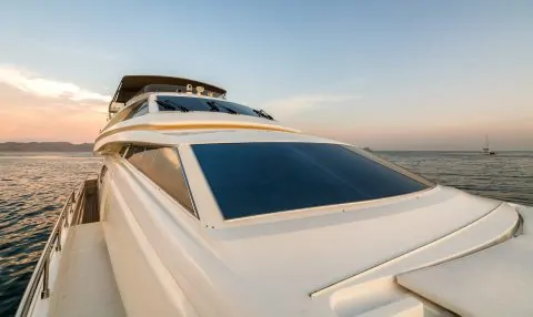 Яхта FERRETTI 80FT SOFIA