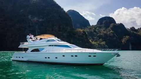 Яхта FERRETTI 80FT SOFIA