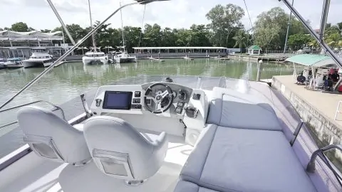 Яхта ALADIN 49FT