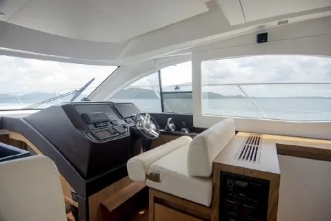 Яхта ALADIN 49FT