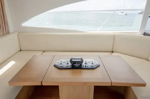 Яхта ALADIN 49FT