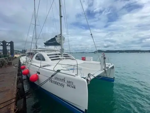 Катамаран HENNESSY 40FT