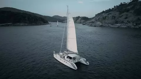 Катамаран PRIVELEGE 51