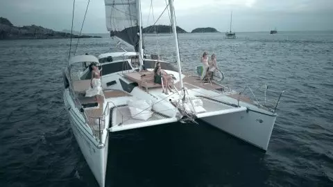 Катамаран PRIVELEGE 51