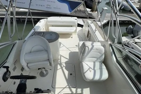 Яхта SEA RAY 27
