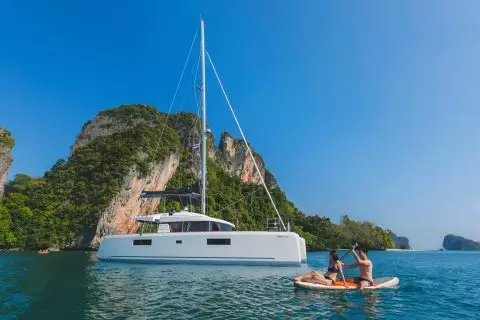 Рай на воде на острове Рача-­Яй