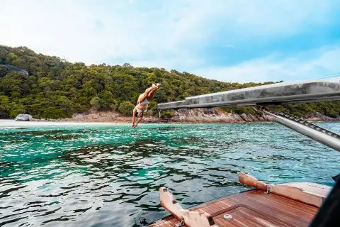 Яхта HYPE LUXURY YACHT