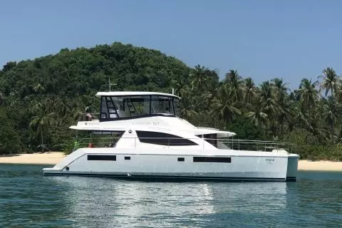 Катамаран LEOPARD 51FT