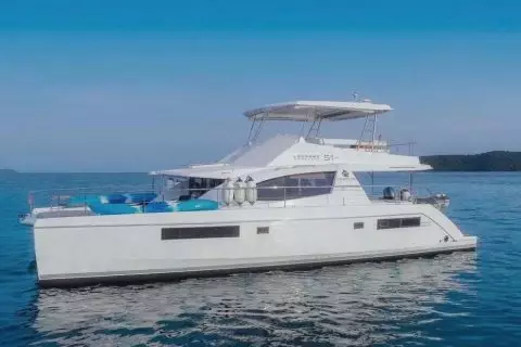 Катамаран LEOPARD 51FT